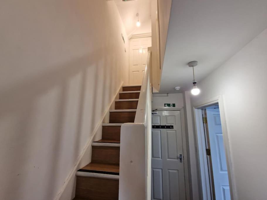 Living Serviced 9 Apartment Coventry
