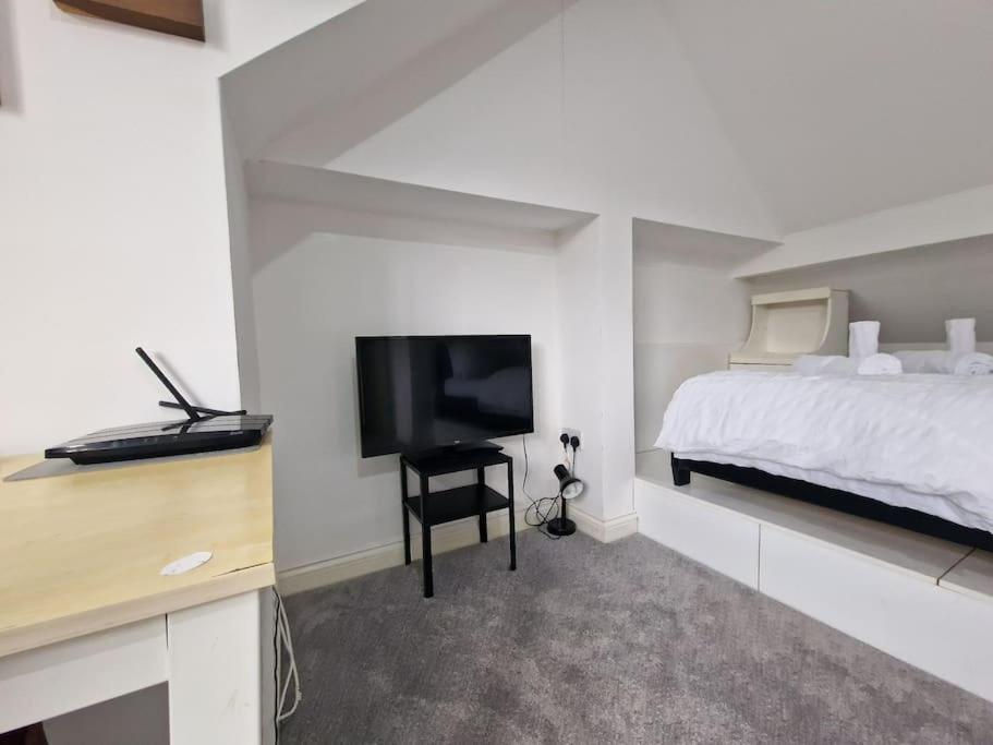 Living Serviced 9 Coventry